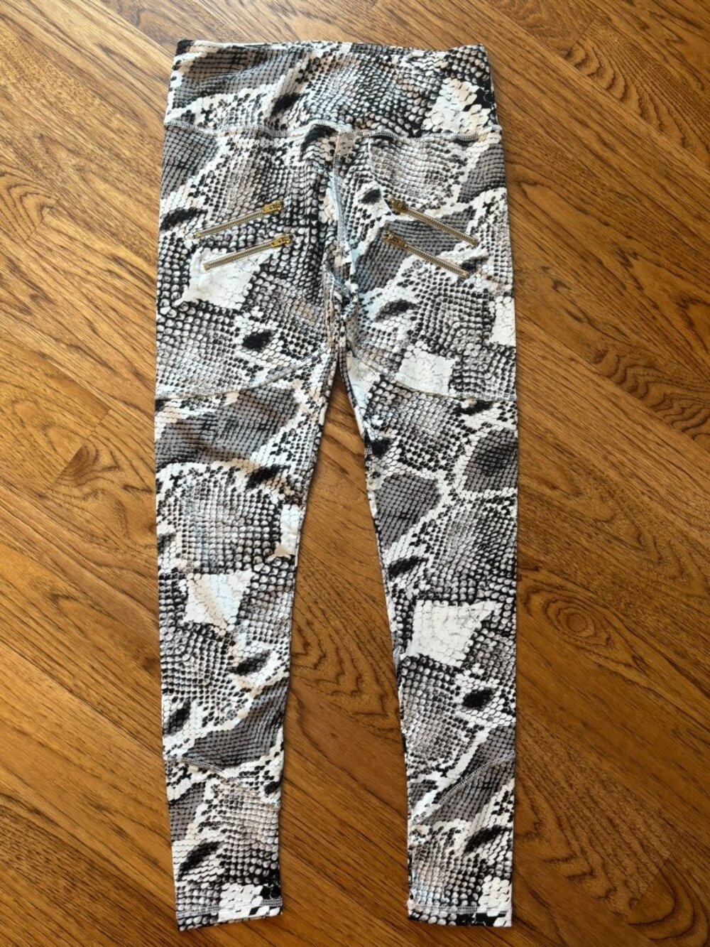 NEW! VARLEY SOFIA HIGH RISE SNAKESKIN PRINT LEGGINGS M GOLD ZIPPER ACCENT